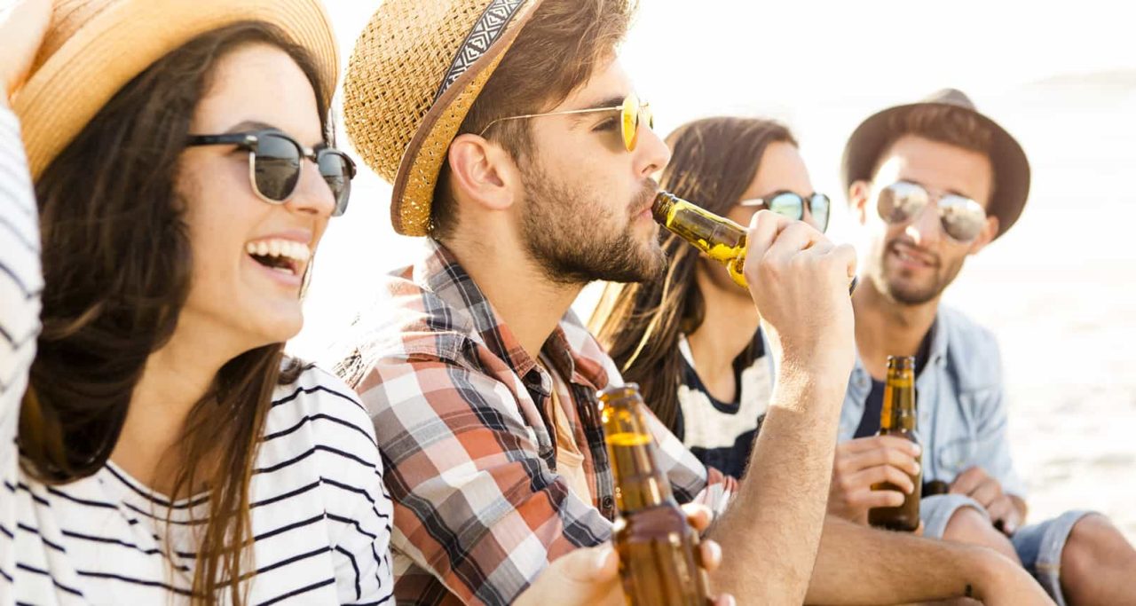 Guidance on drinking alcohol when living with PKU.