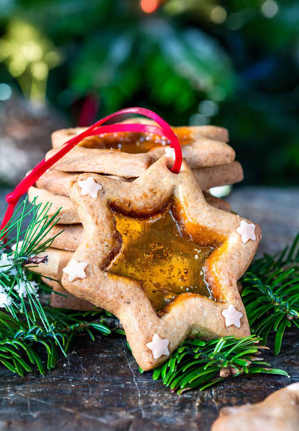 CHRISTMAS WINDOW BISCUITS