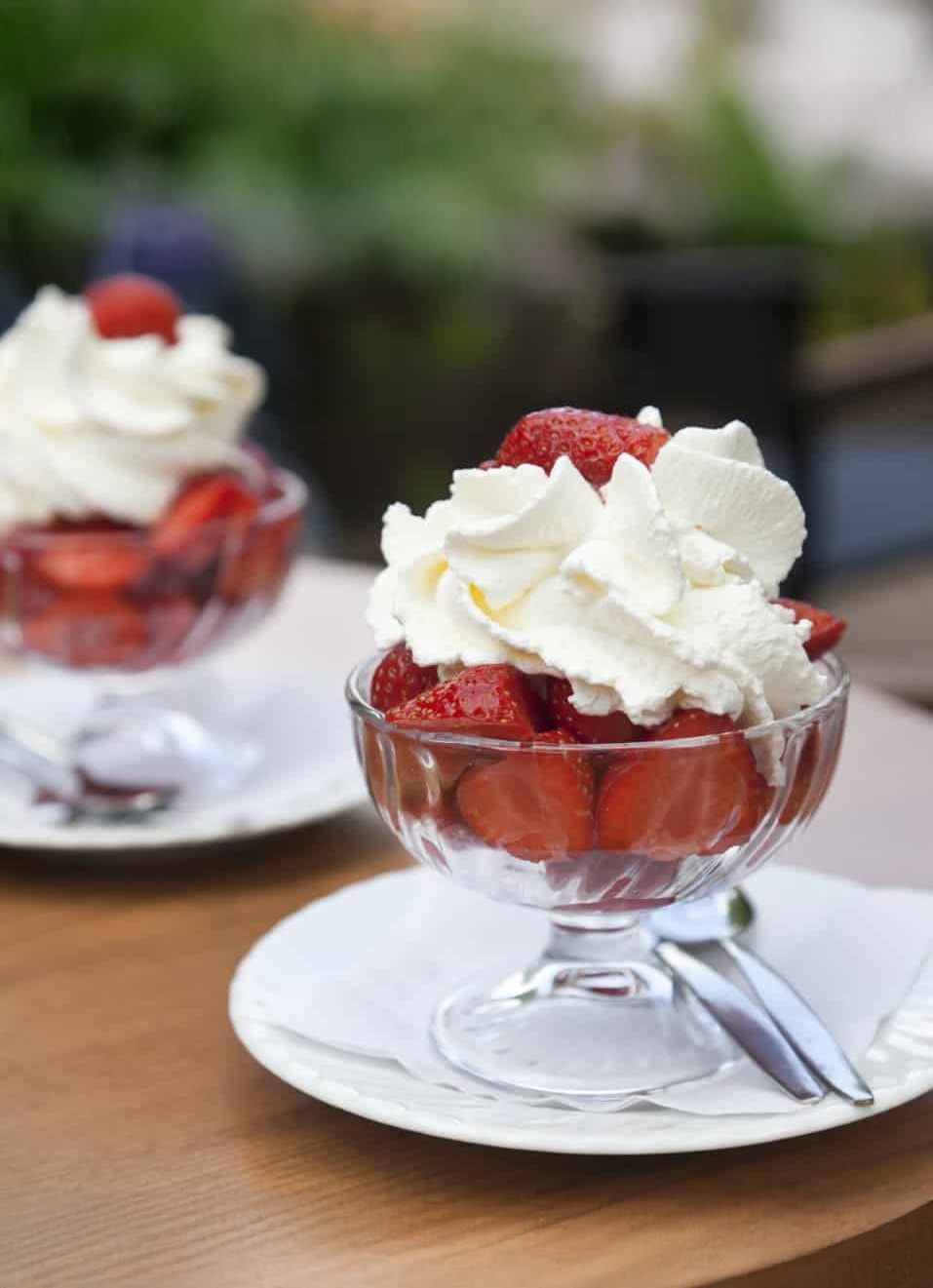 Strawberries With Chantilly Cream