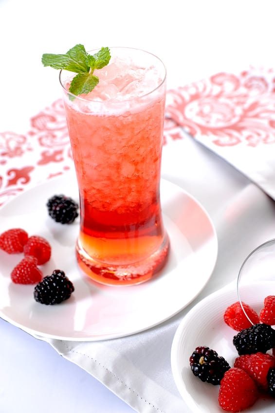 A fizzy drink with tropical and ginger berry flavours.